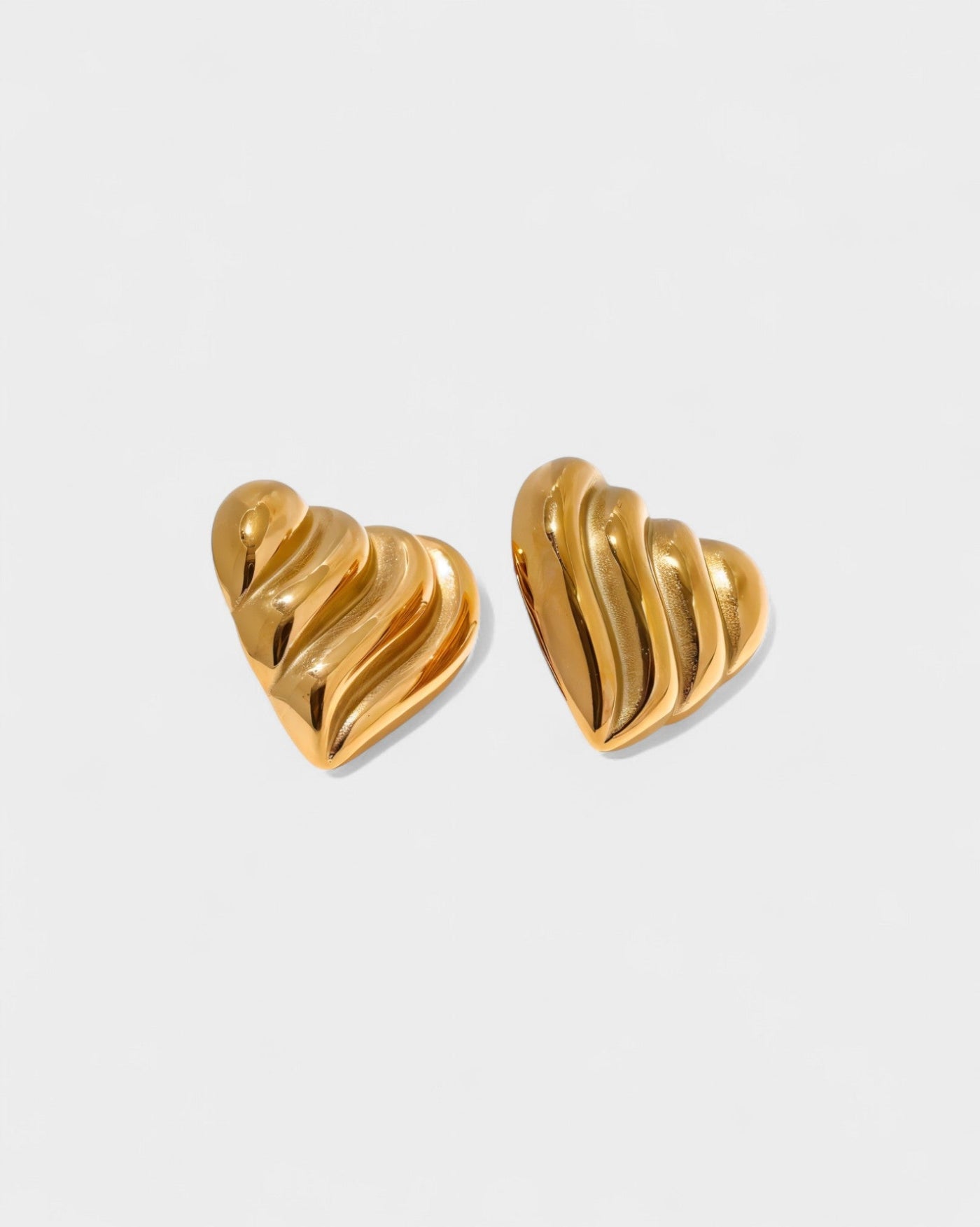 ZARENA Ruffle Heart Earrings
