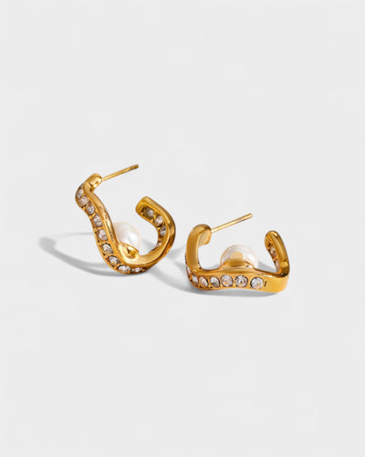 STELLAR Curve Crystal Pearl Earrings