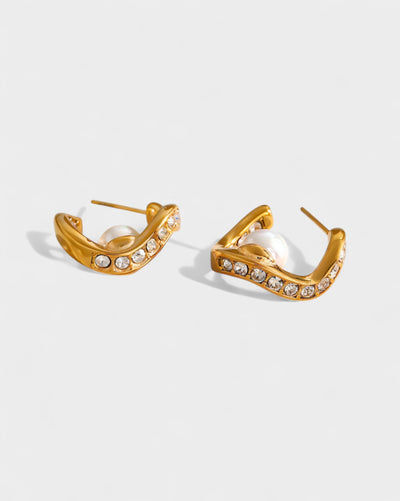 STELLAR Curve Crystal Pearl Earrings
