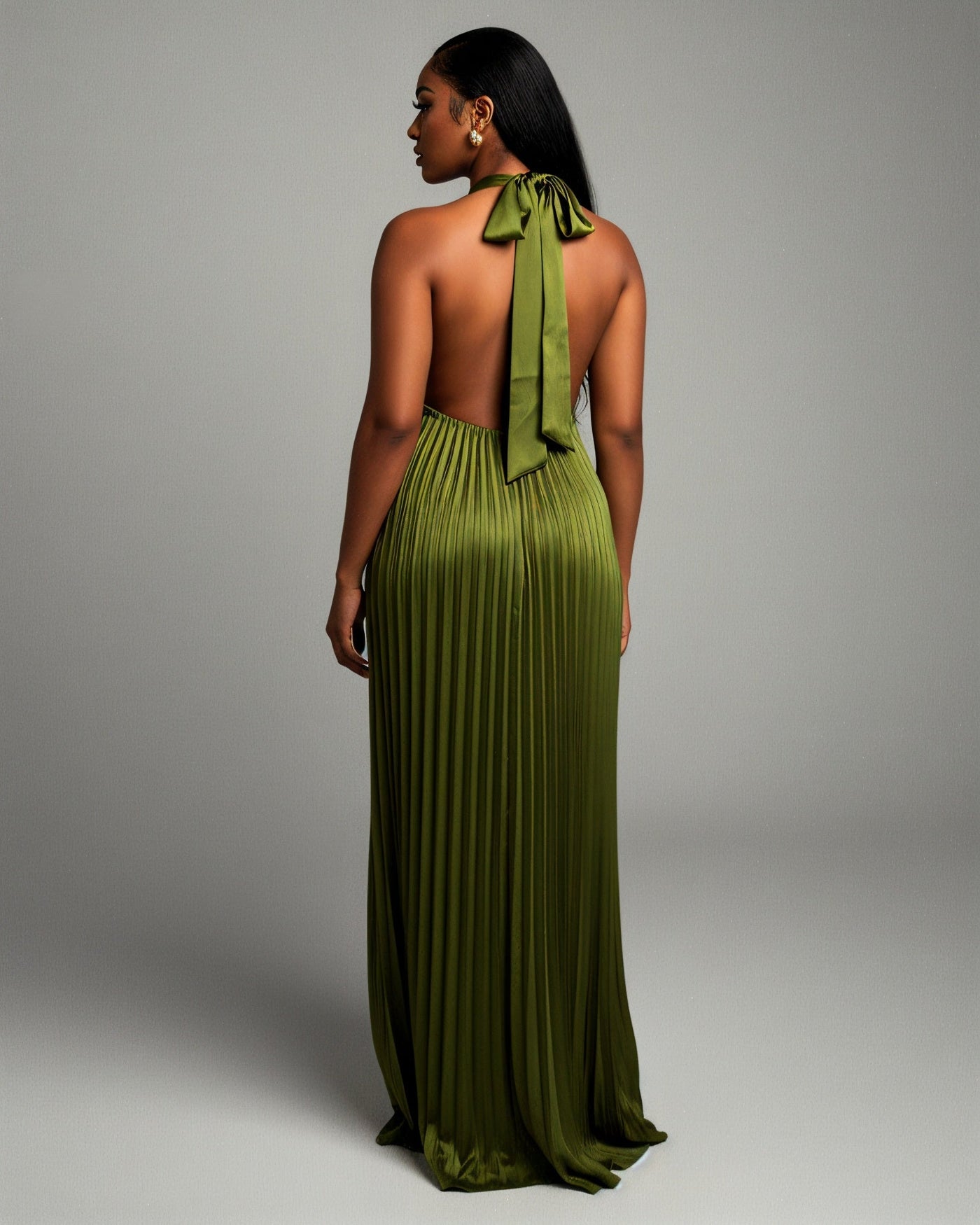 ADRIANA V-Neck Backless Pleated Maxi Dress