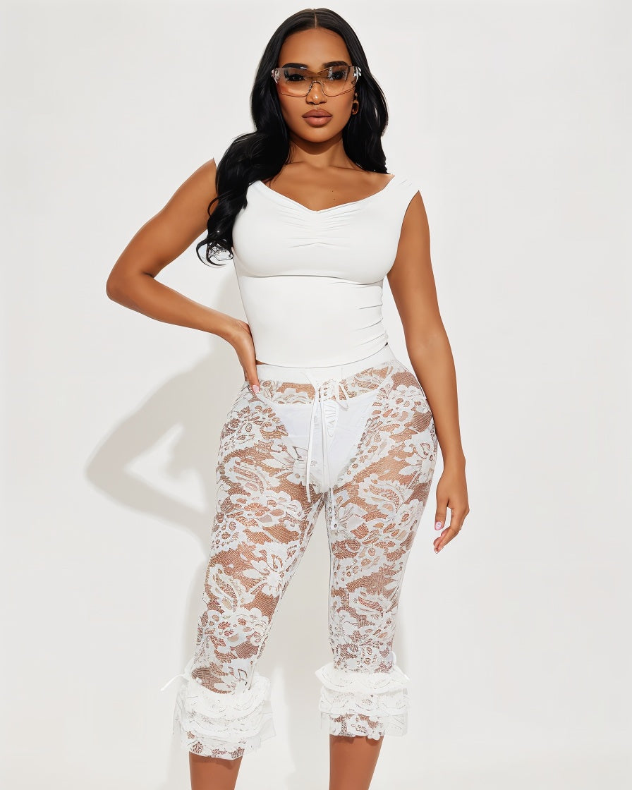 AVALYN Floral Lace Ruffle Ankle Capri Pants