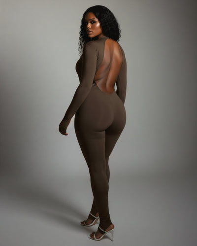 VEYONA Plunge Neck Long Sleeve Jumpsuit